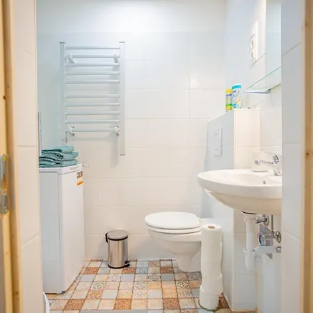 Cosy Gallery Flat In Akacfa St. Apartament