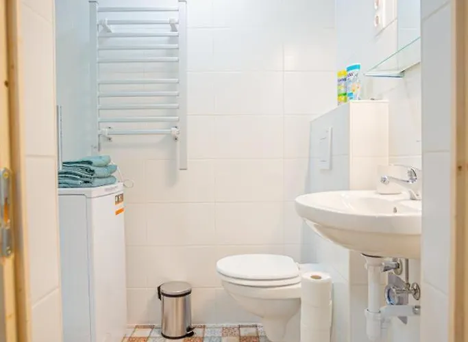 Cosy Gallery Flat In Akacfa St. Apartament